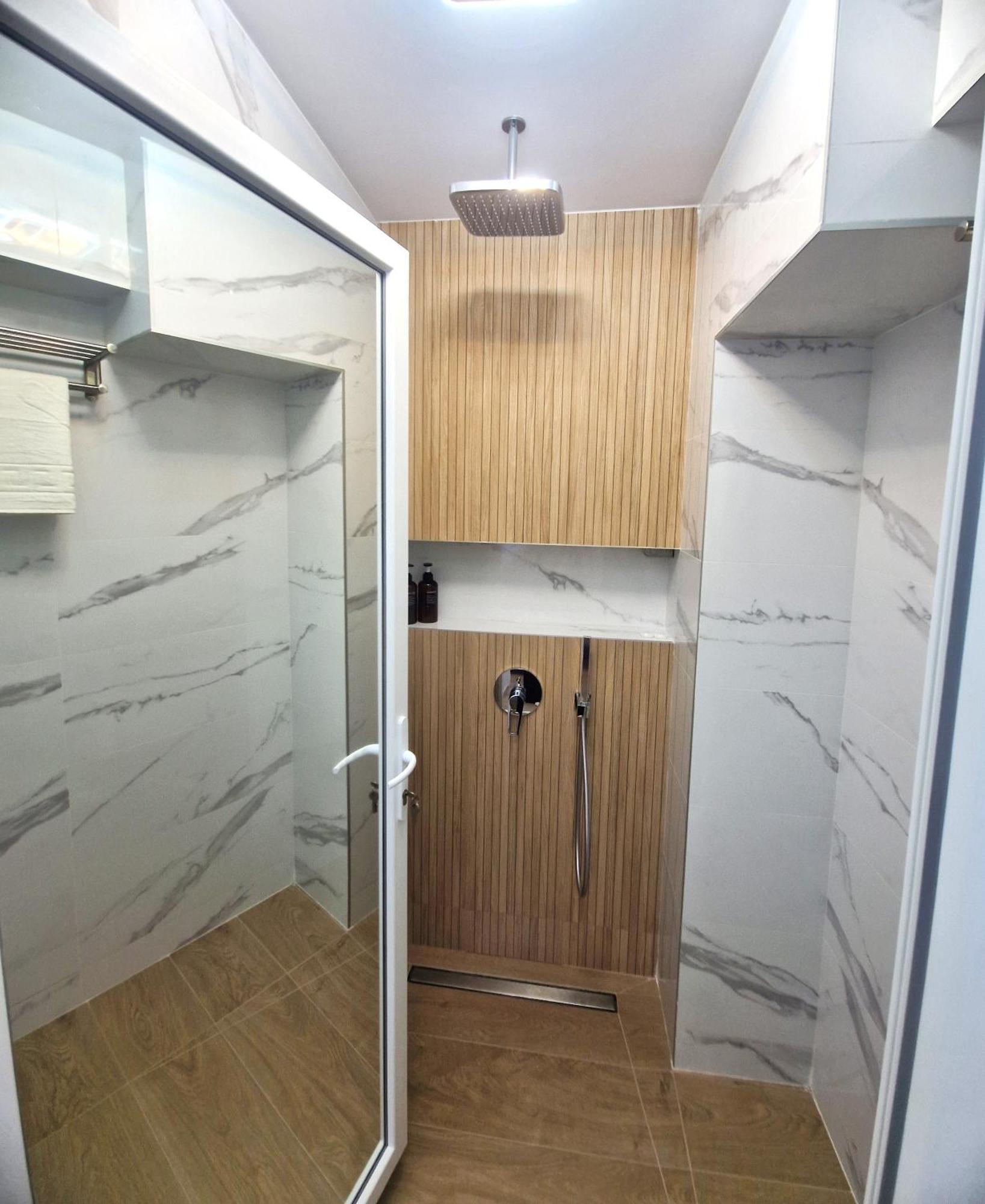 Ultracentral Luxury Apartament Curtea De Arges Exterior photo